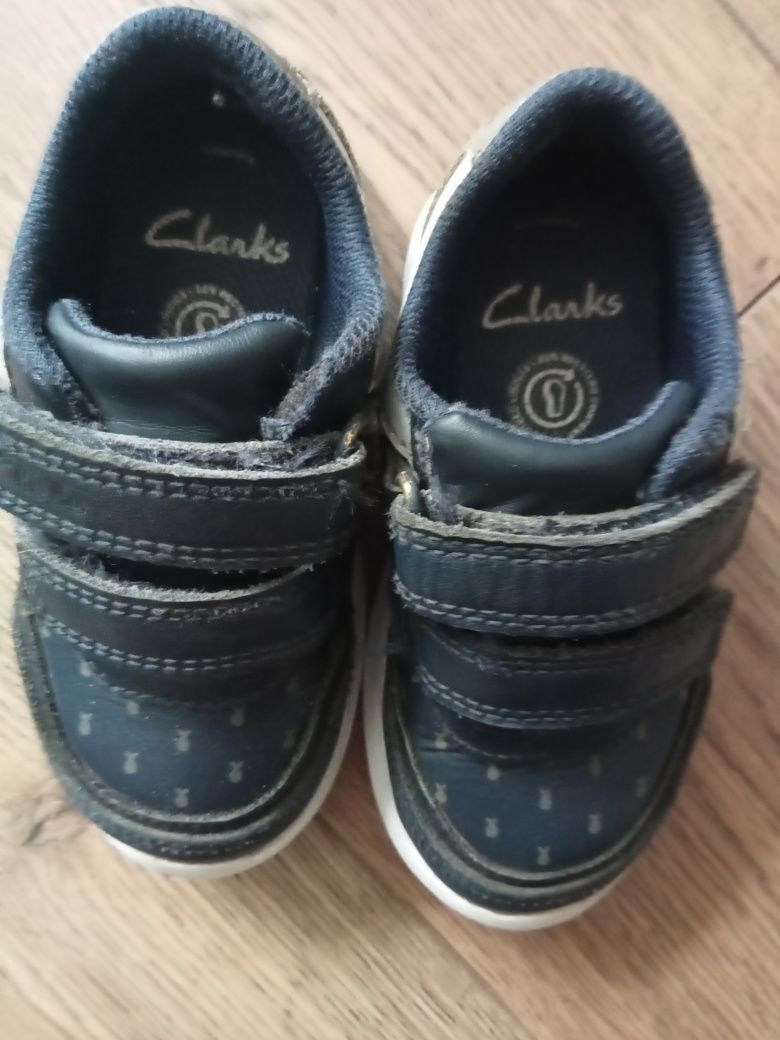 Шкіряні кросівки Clarks