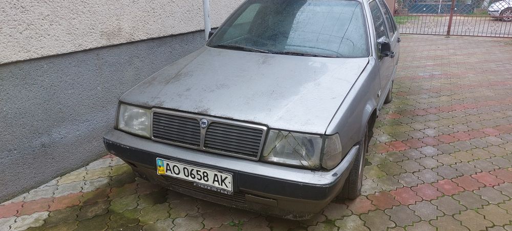 lancia thema 2.5