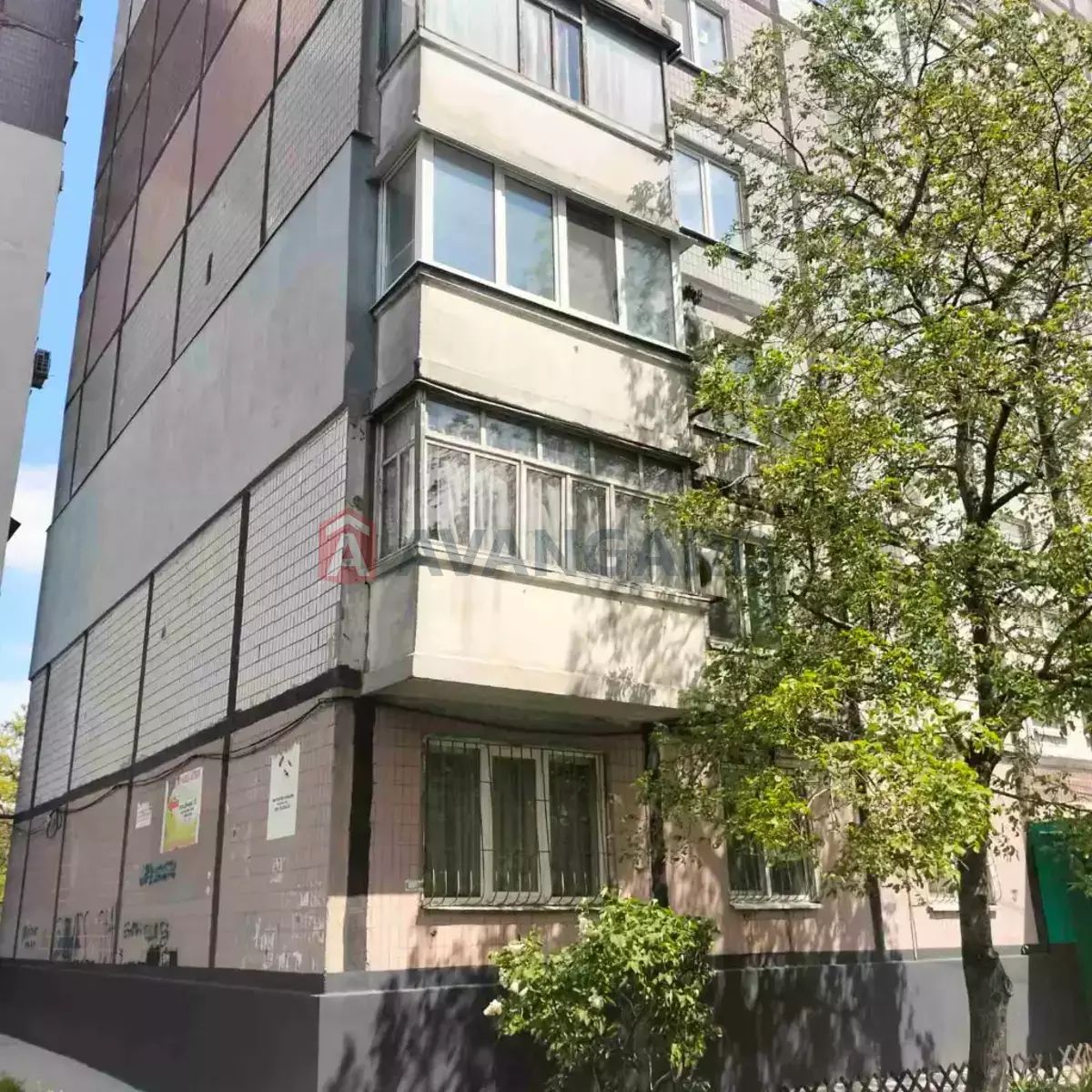 Продам 3 ком кв 70 кв м Караван Левобережны