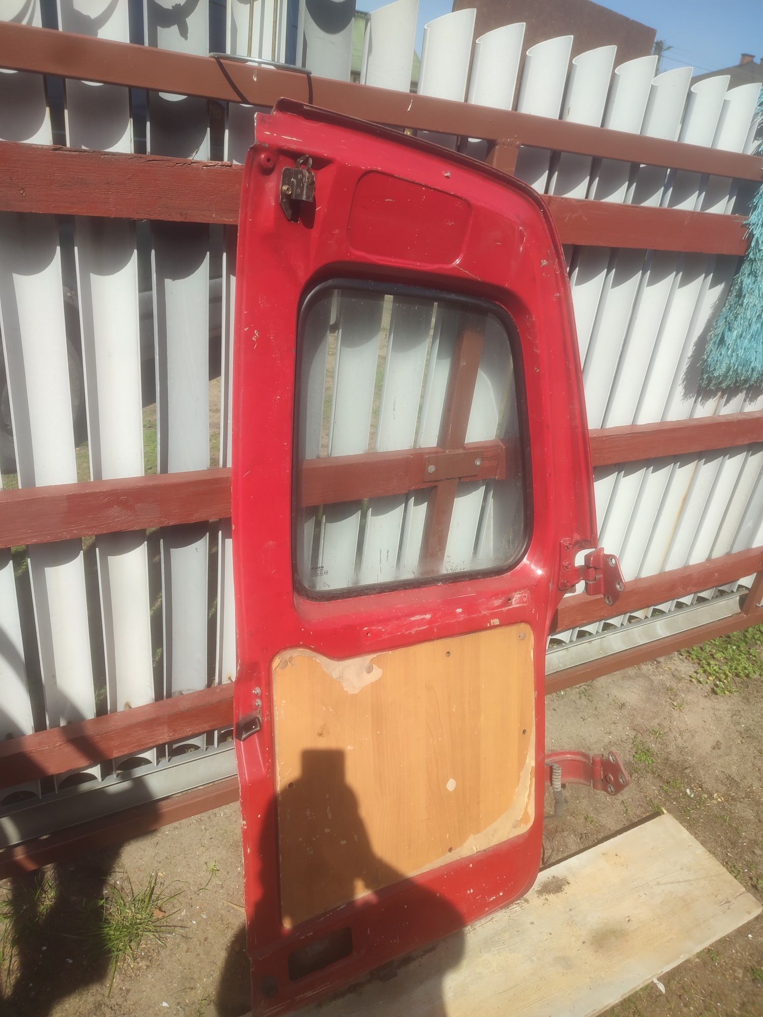 Drzwi nissan vanette cargo