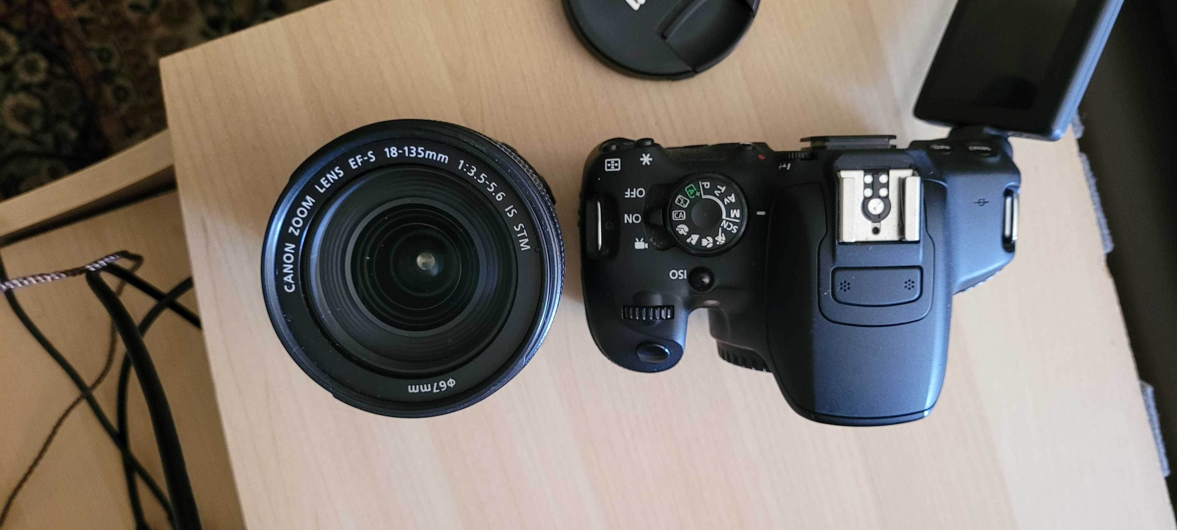Canon EOS 700D (Rebel T5i) com lente 18-135mm IS STM + Cartão 64GB