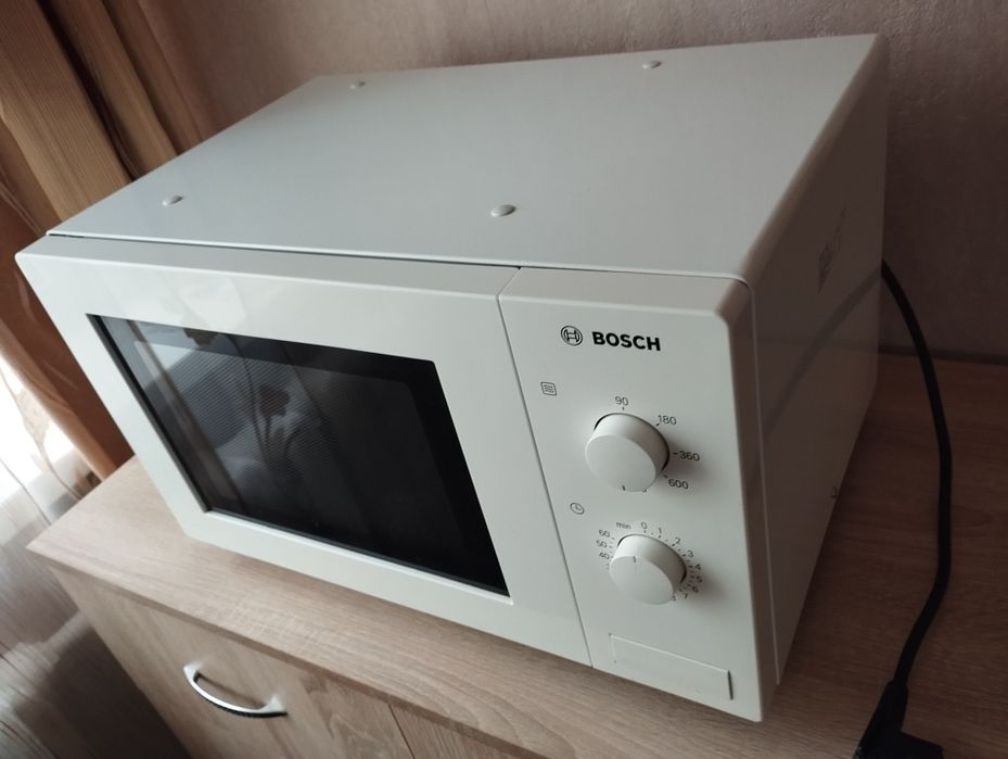 Микроволновая печь (микроволновка) Bosch.