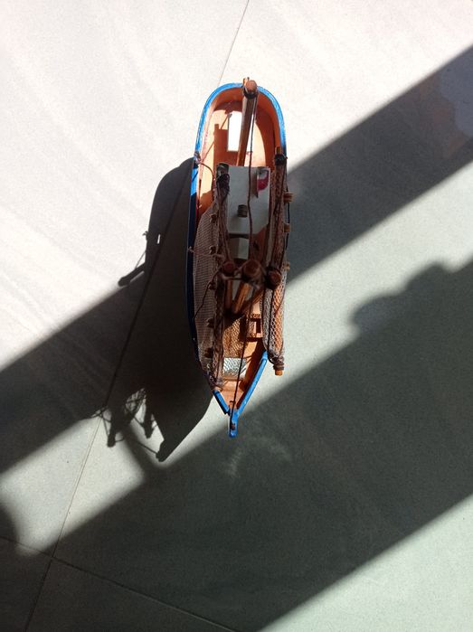 Ręcznie robiony drewniany statek