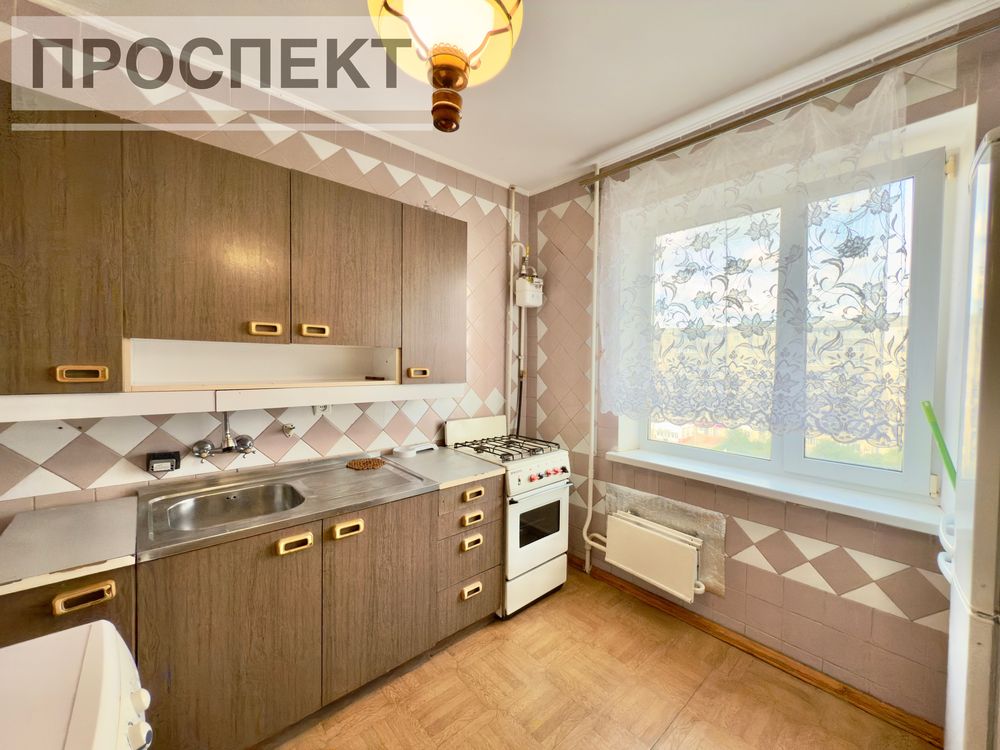 Продам 2-х кімнатну квартиру пр-т Лушпи ( 10 мкр).