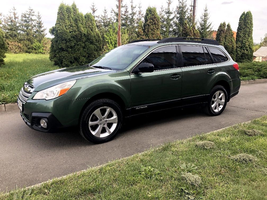 SUBARU Outback 2013