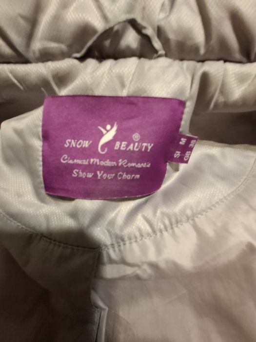 850 гр.  S ,M ,SNOW  BEAUTY ,женский пуховичек ,в идеальном состоянии