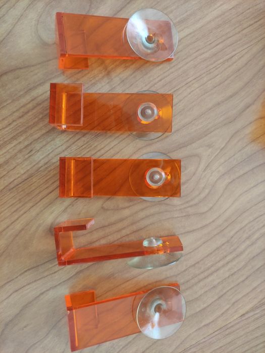 Conjunto de acessórios para casa de banho.