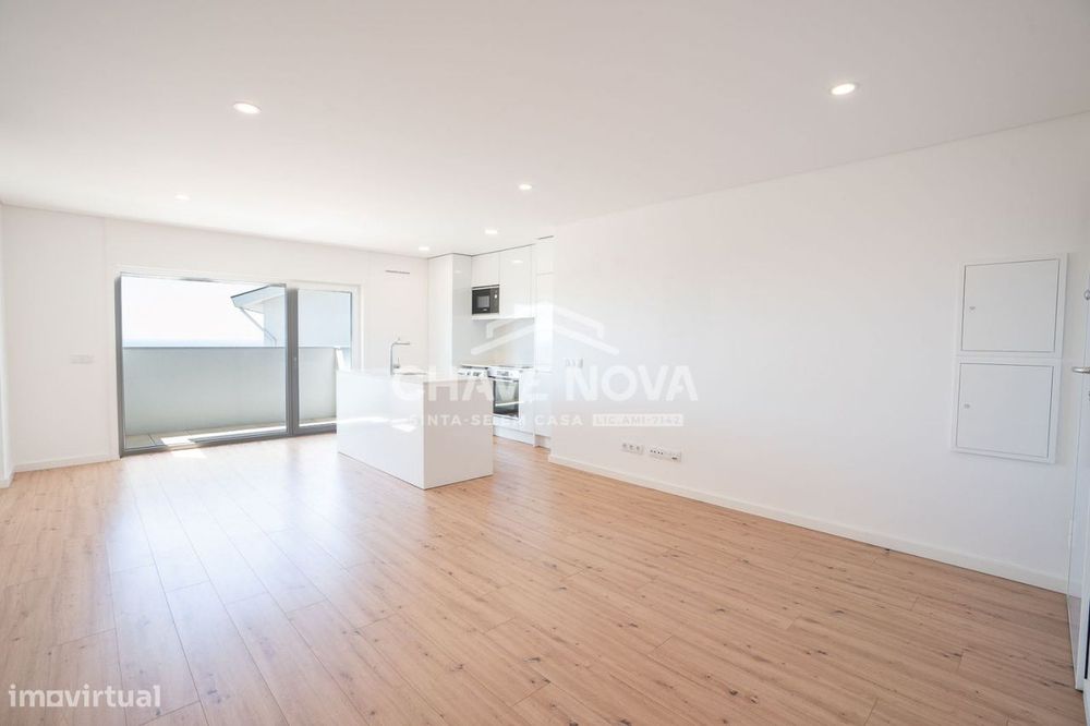 PRT/01476/CO Apartamento T3 Como Novo com Varandas LG na Madalena