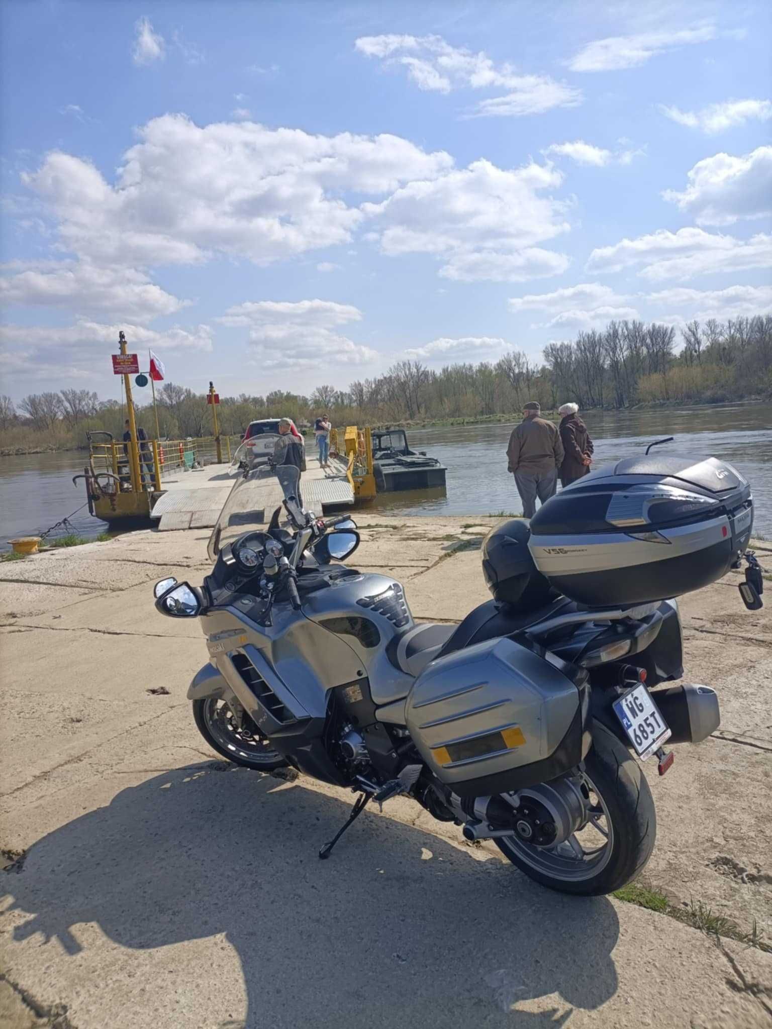 Motocykl Kawasaki GTR 1400