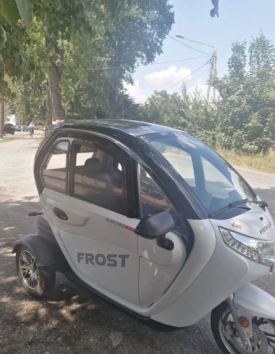 Skuter elektryczny frost