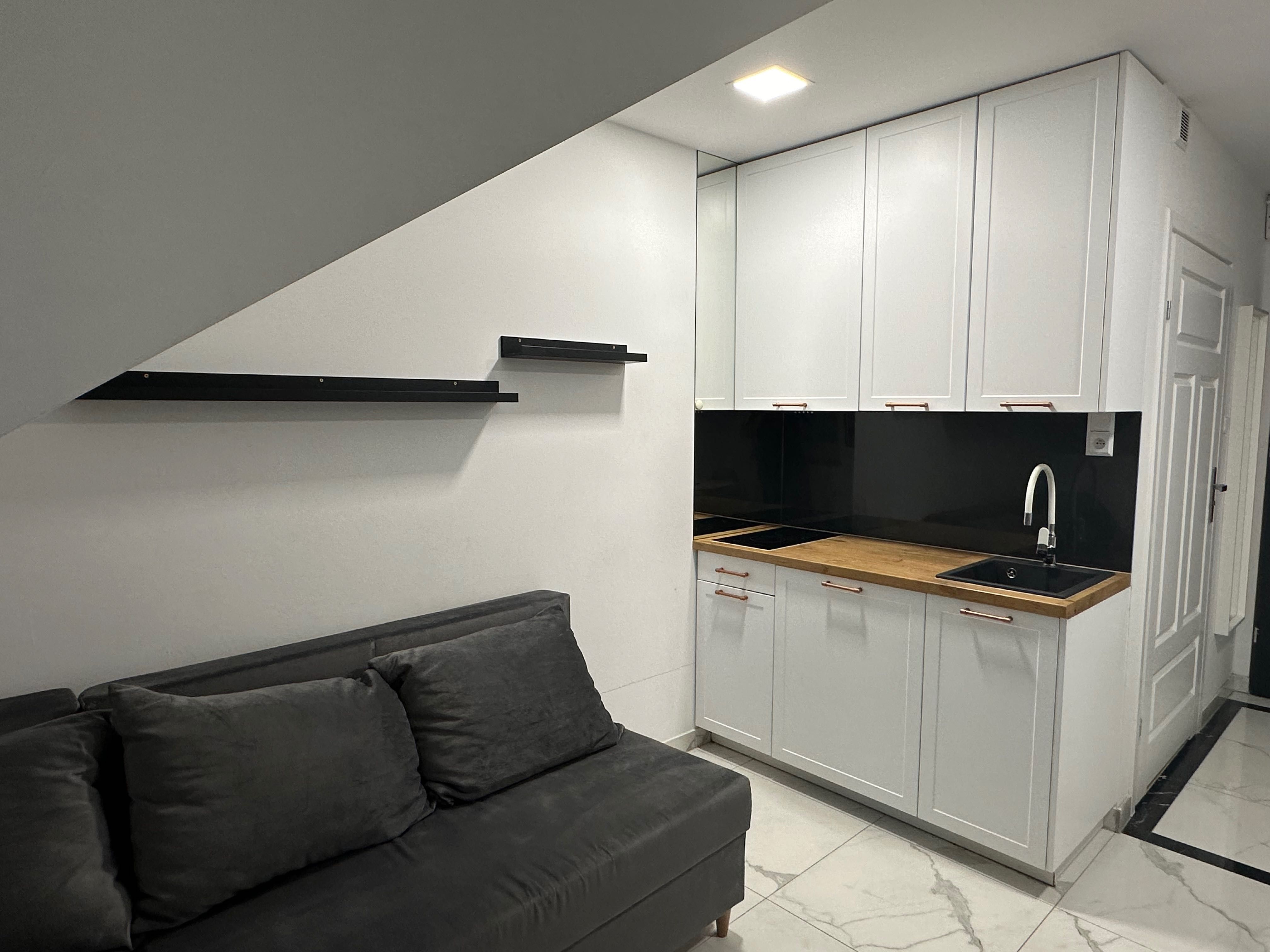 Kawalerka/Studio Wrocław, B. Krzywoustego na wynajem (możliwa FV)