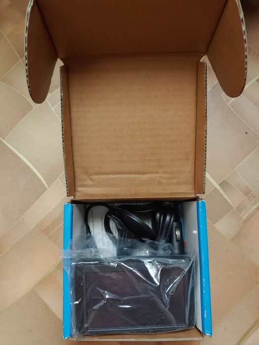 Продам авто навигатор Garmin Nuvi 265W