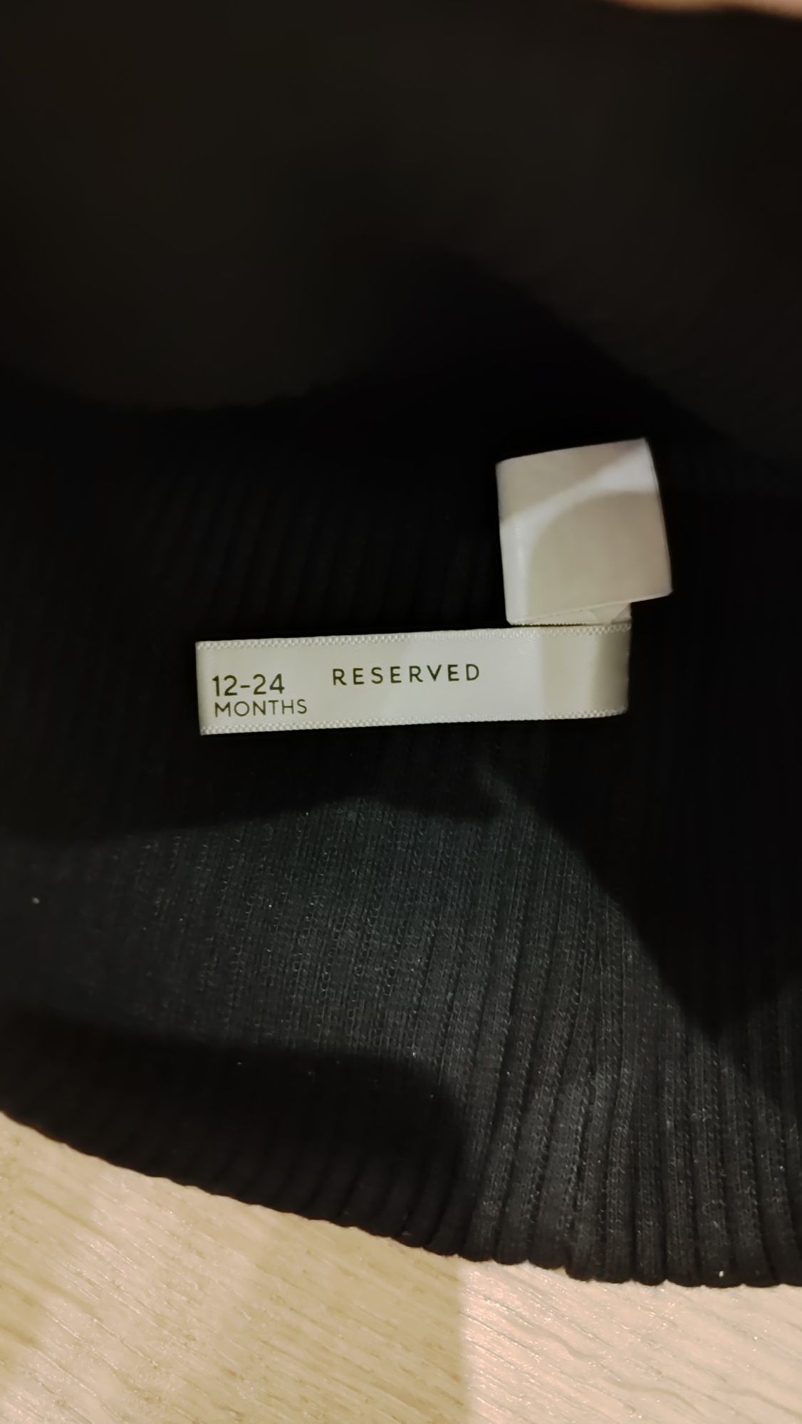 Czarna czapka prążkowana przejściowa r.68 74 80