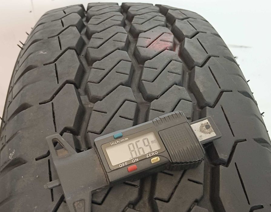 Szt2484 Sztuka 215/70R15C Lassa Transway