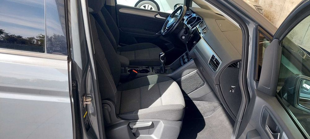VW Touran 2021 7 lugares