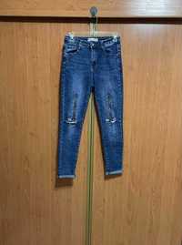 Jeansowe spodnie z zamkami wysoki stan roz. M