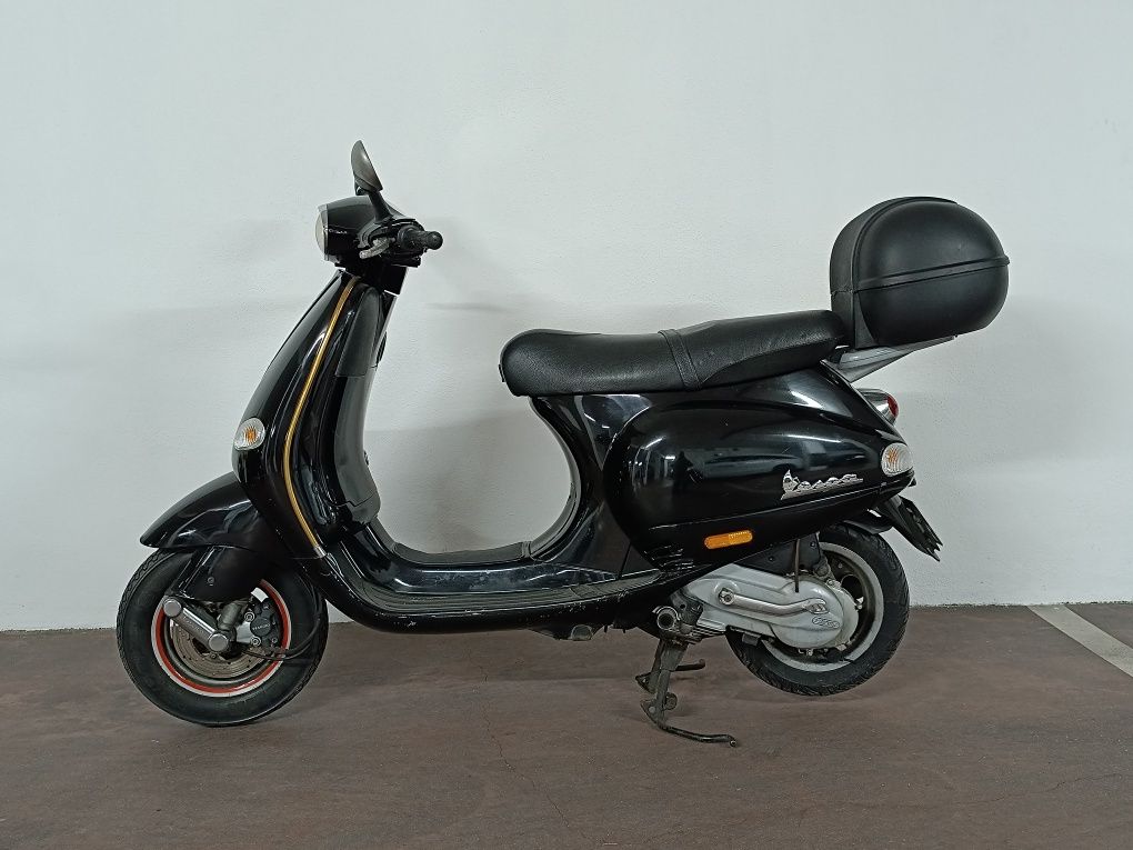 Vendo ou troco Vespa et4 125