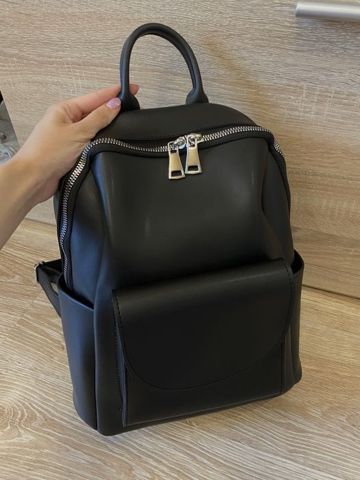 Рюкзак чорний екошкіра