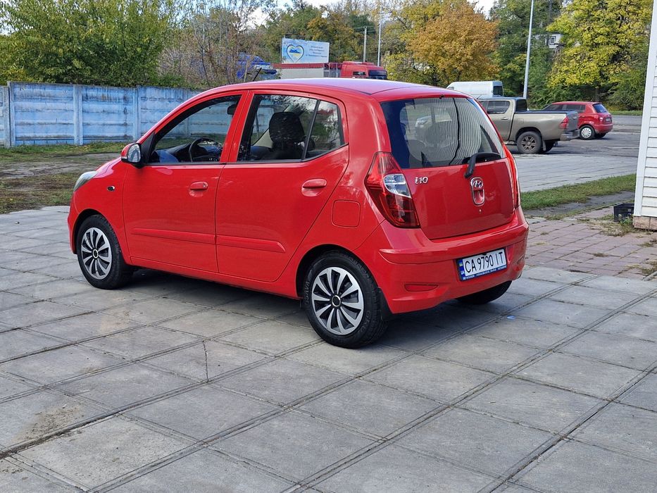 Hyundai i10 продам