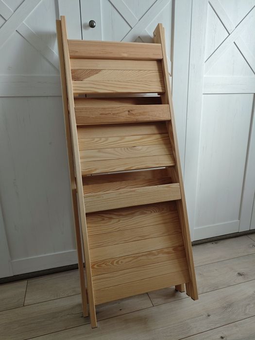 Regał z litego drewna