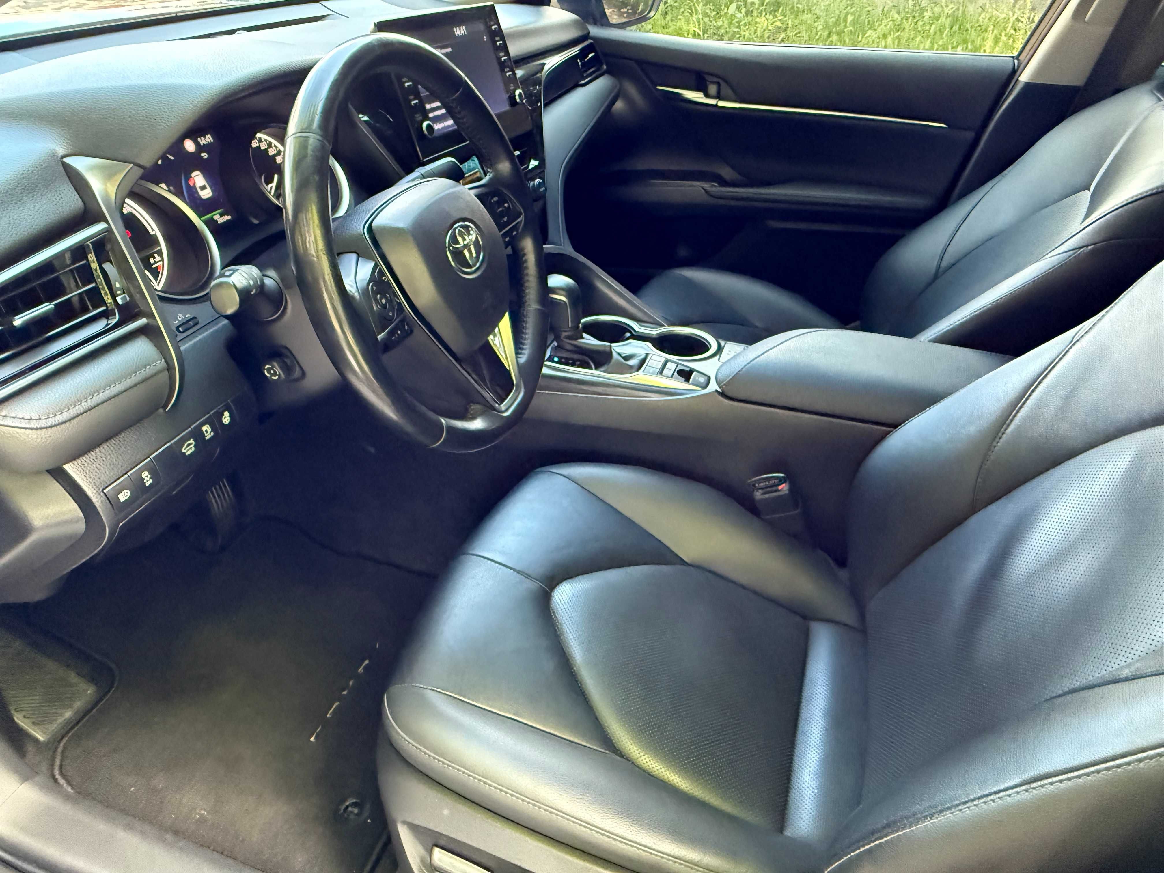 Toyota Camry 2021 Офіційна 2,5 Гібрид Гарний стан