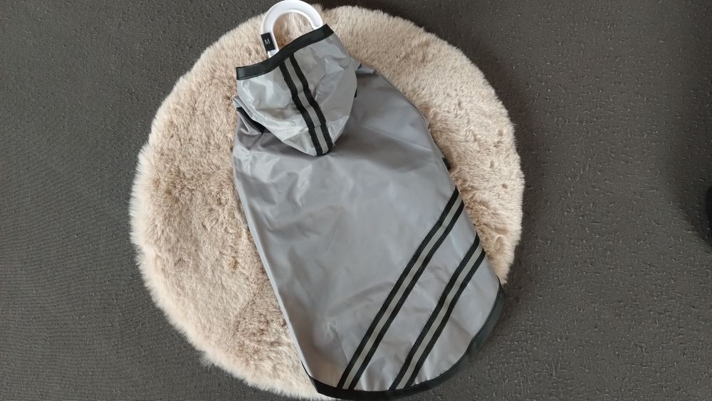 Płaszczyk szary przeciwdeszczowy dla małego psa pieska rozmiar M