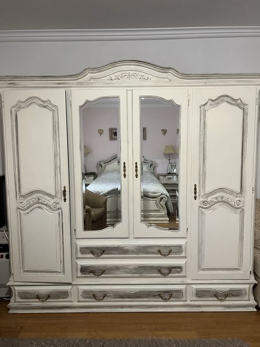 Mobília completa em cerejeira para quarto