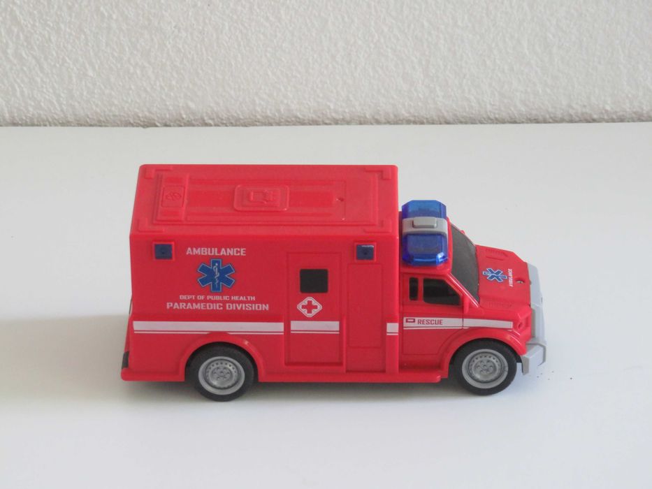 Brinquedo: Ambulância
