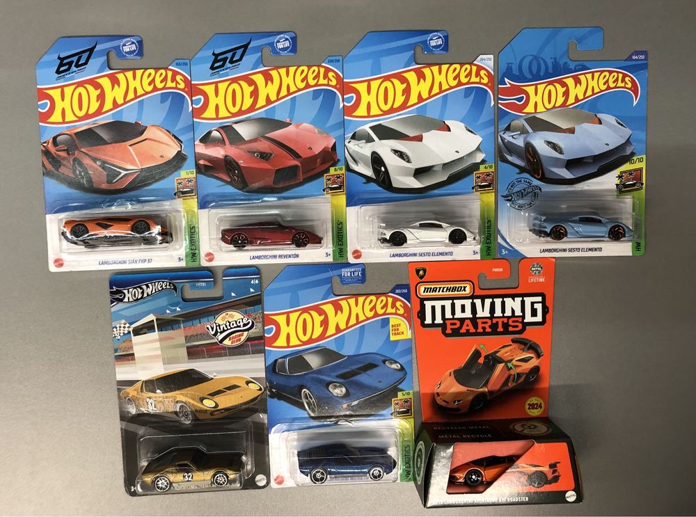 Масштабні моделі Hot Wheels - Lamborghini