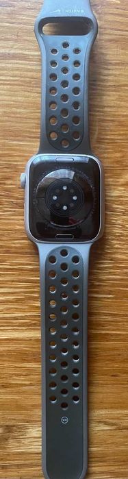Apple Watch Series 8 45 мм GPS (Starlight, алюміній)