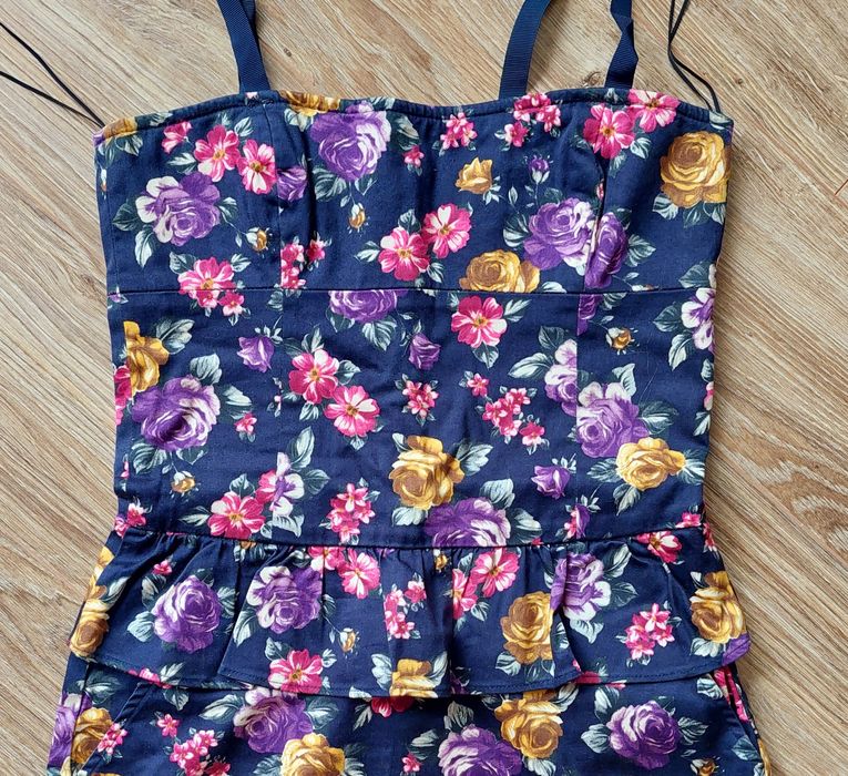 Sukienka włoska Zara w kwiaty krótka / piękne kolory