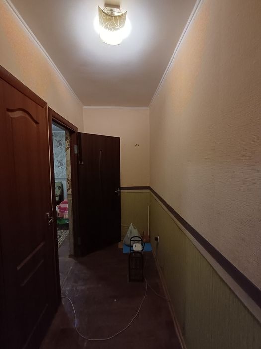 Продам 2-х комнатную квартиру на Космонавтов