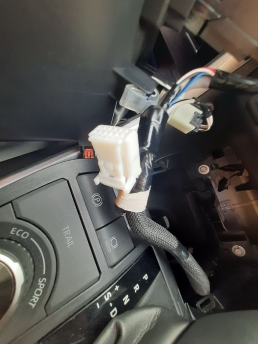 Безпровідна зарядка беспроводная Тойота рав 4 Toyota rav 4