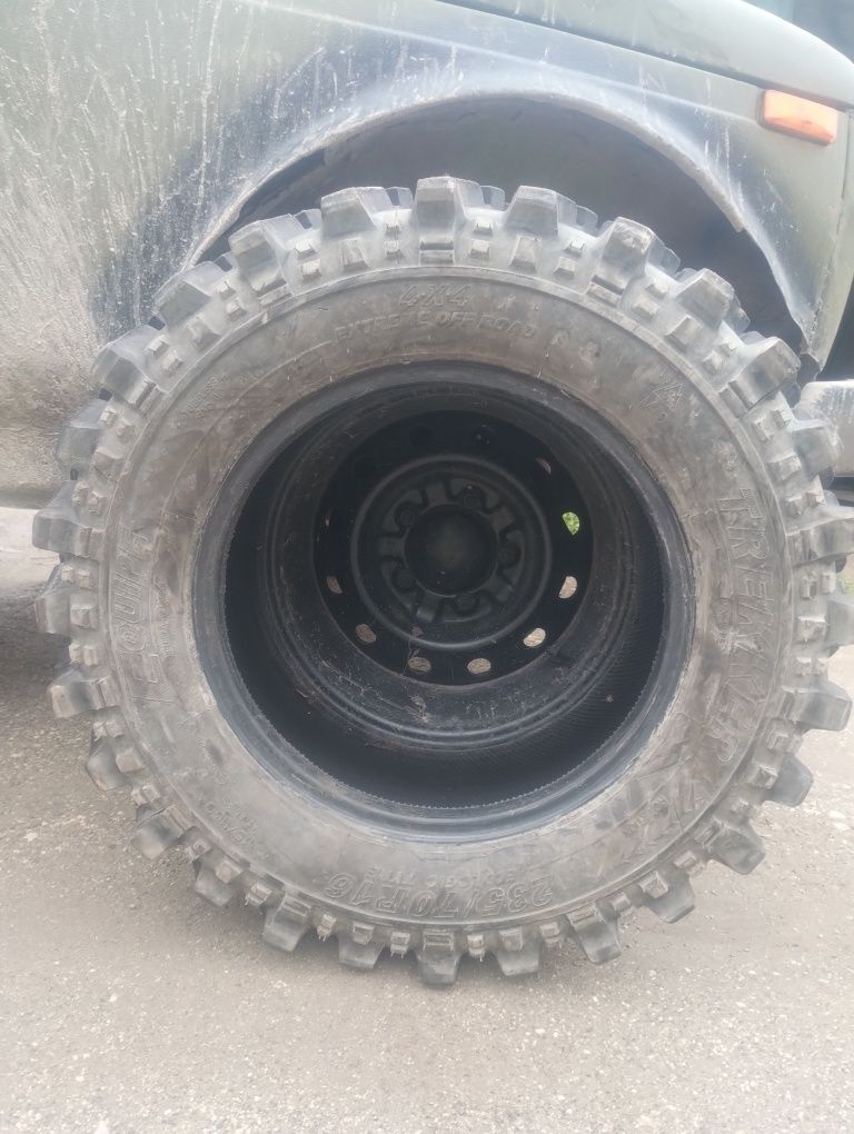 Шини колеса болотяні нові 235/70 r 16 без дисків