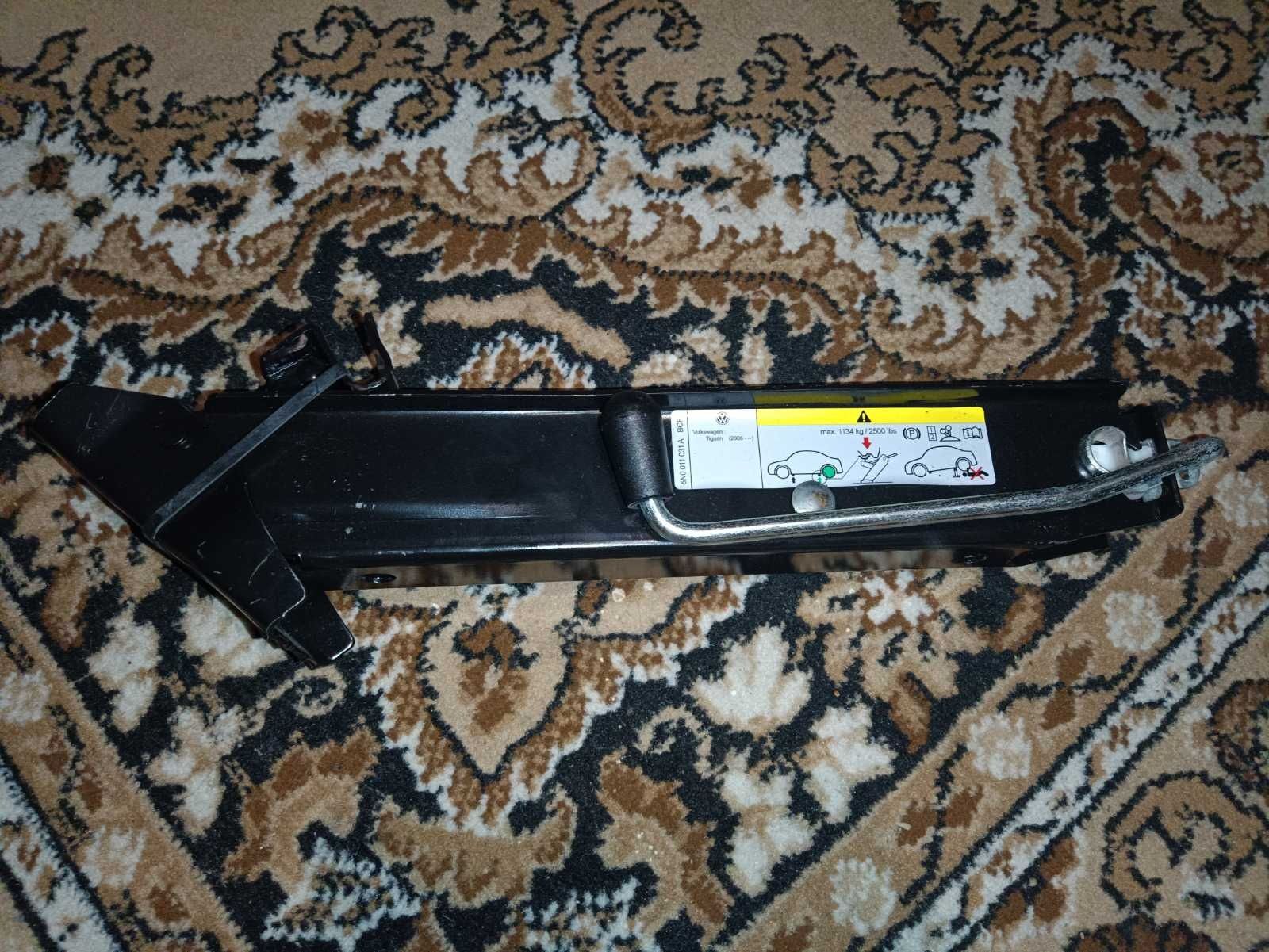 Домкрат до Volksvagen/Ford