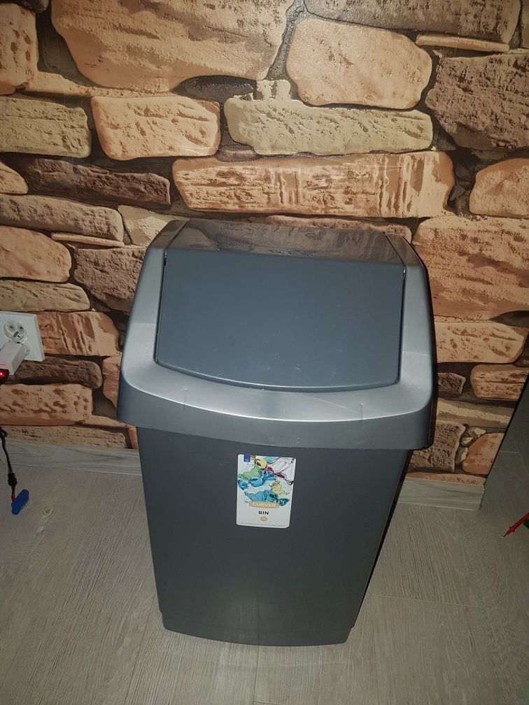 Kosz na śmieci Curver 50 L