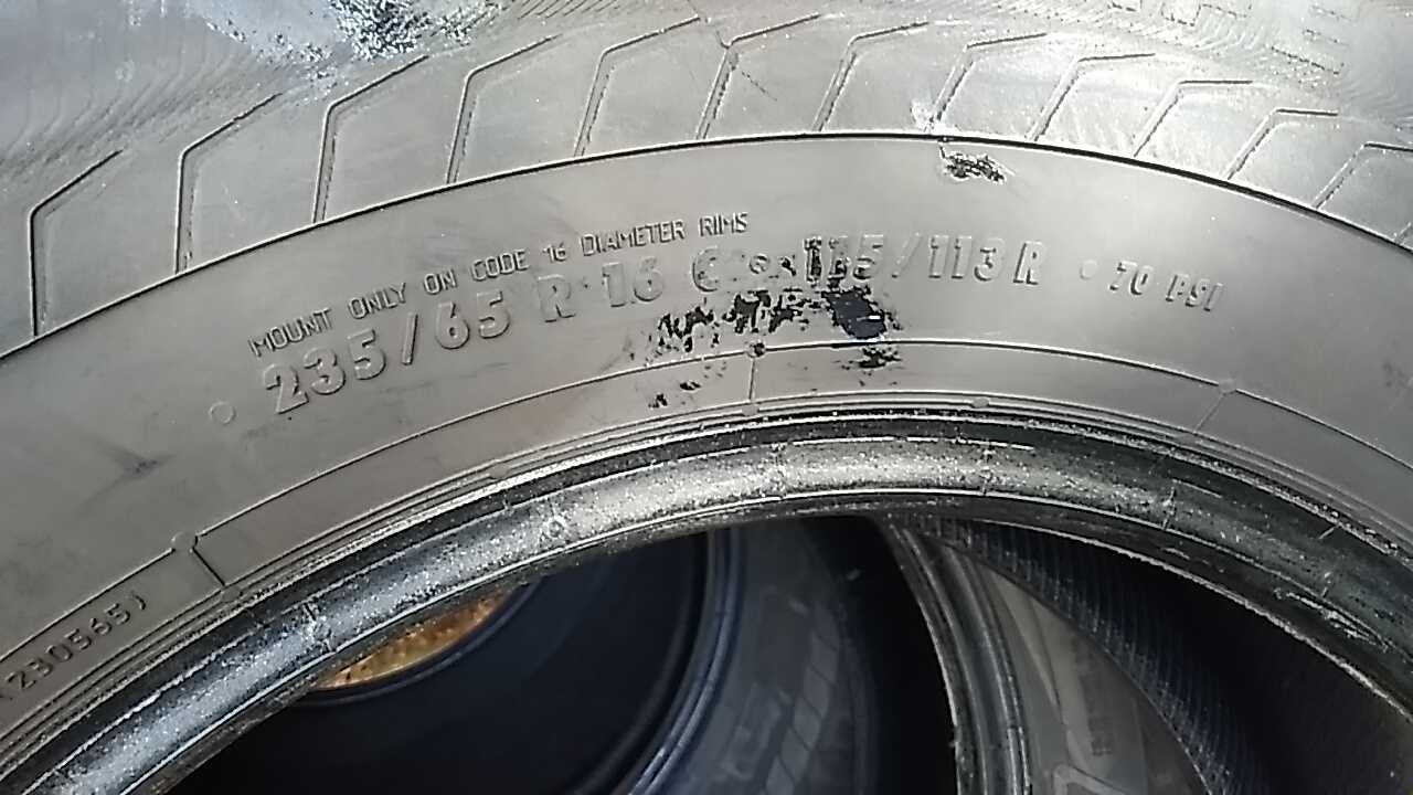 opony 4 szt.235/65/16 C Semperit Van