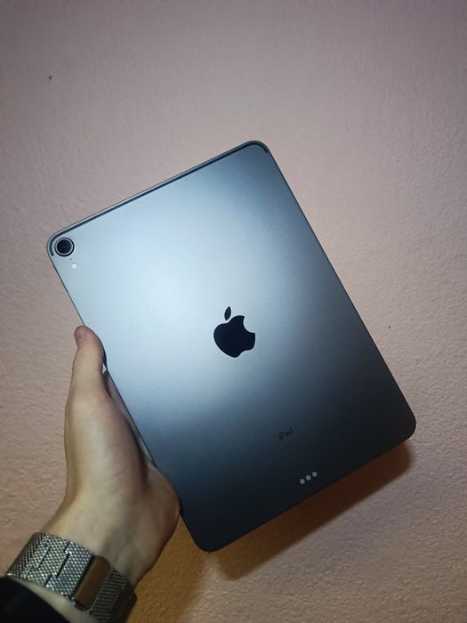Корпус iPad Pro 11 2018 iCloud lock A1980