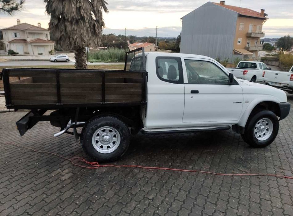 Mitsubishi L200 4x4 de 4 Lugares