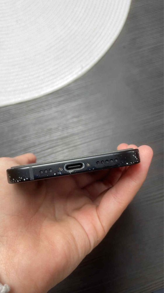 Iphone 15 128gb 88% baterii