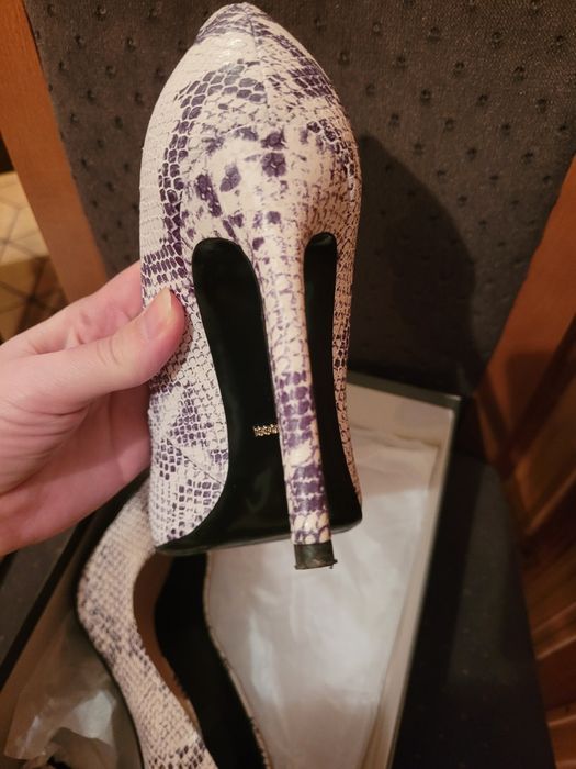 Czółenka czarne białe krokodyl gino rossi 37.5