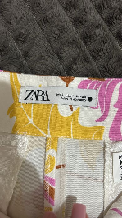 Жіночі шорти Zara зара/женские шорты светлые белые