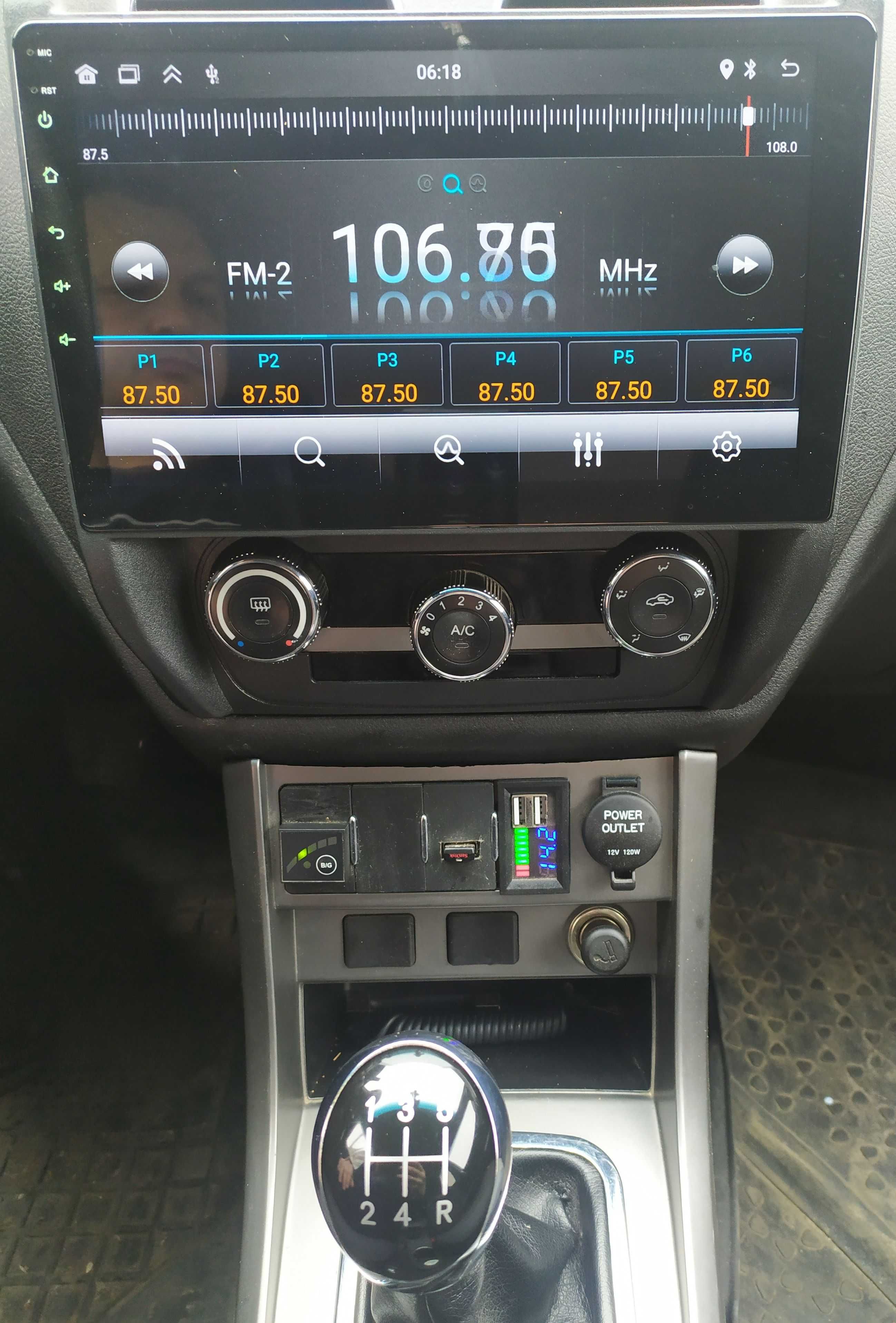Легковий автомобіль Geely emgrand 7