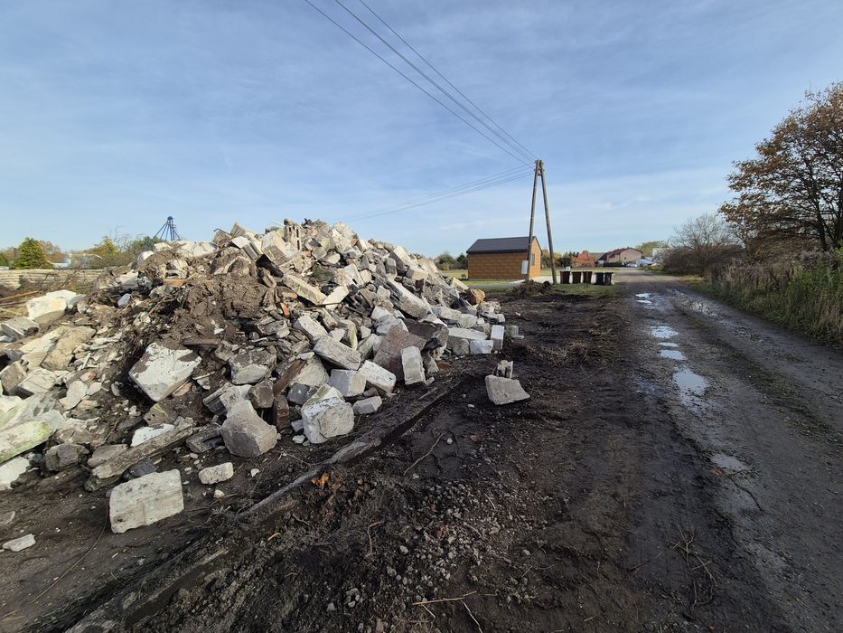 Oddam za darmo gruz i deski