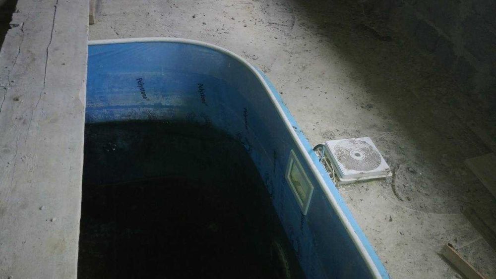 Незавершене будівництвопід готель, гори Вишків