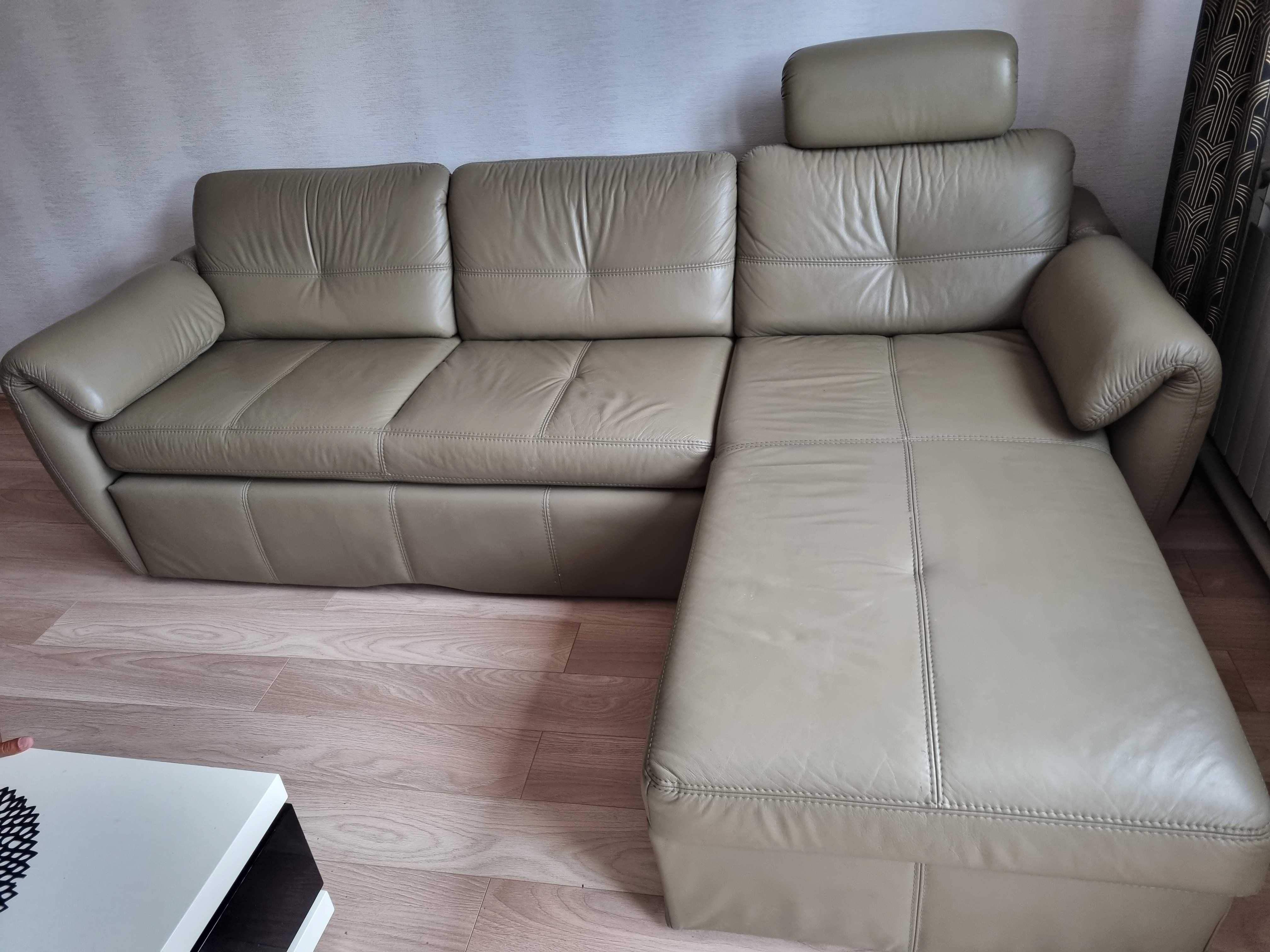 Narożnik skórzany z funkcją spania