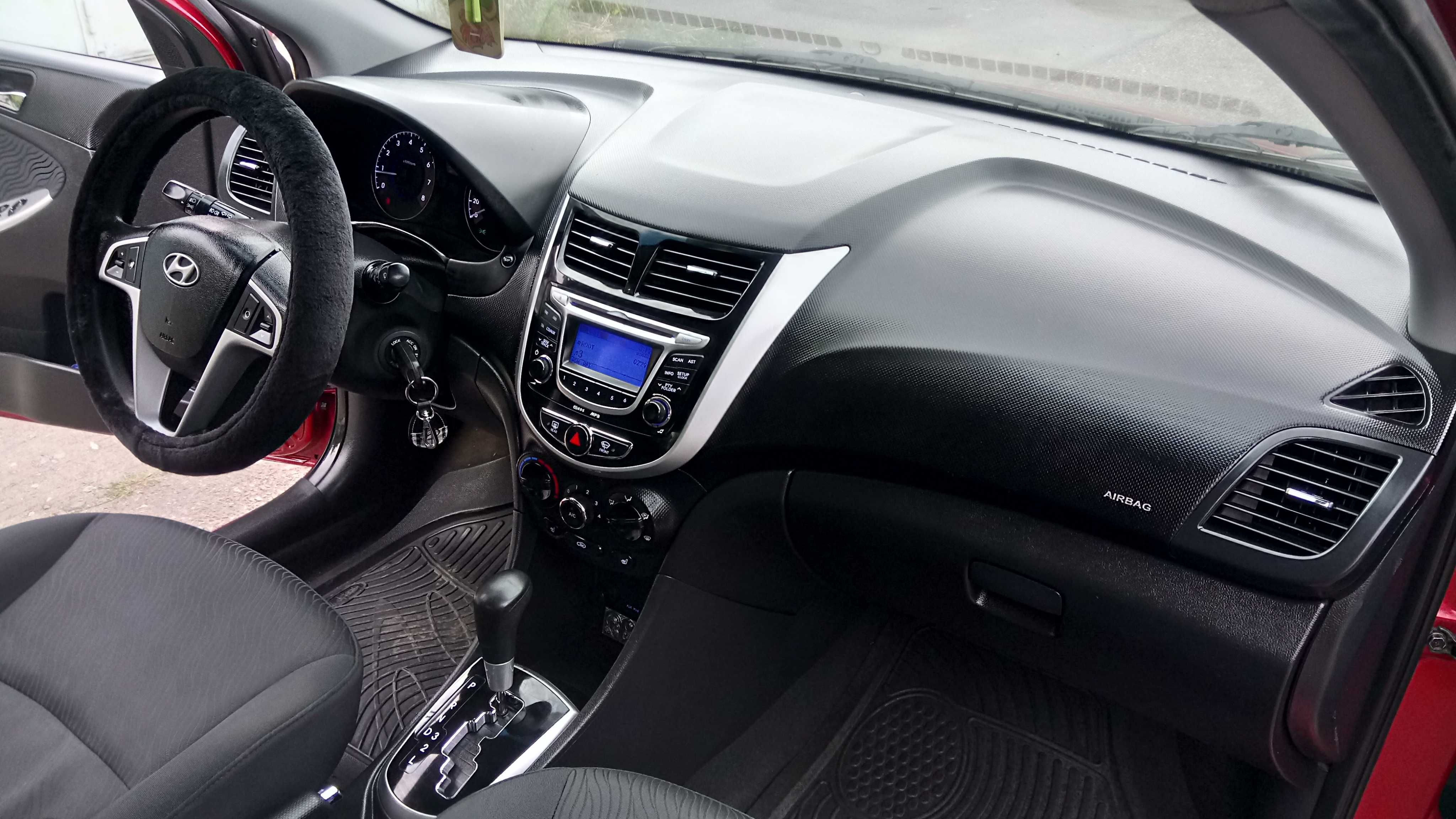 Хюндай акцент автомат 1,6 бензин Hyundai Accent automat 2011 год авто