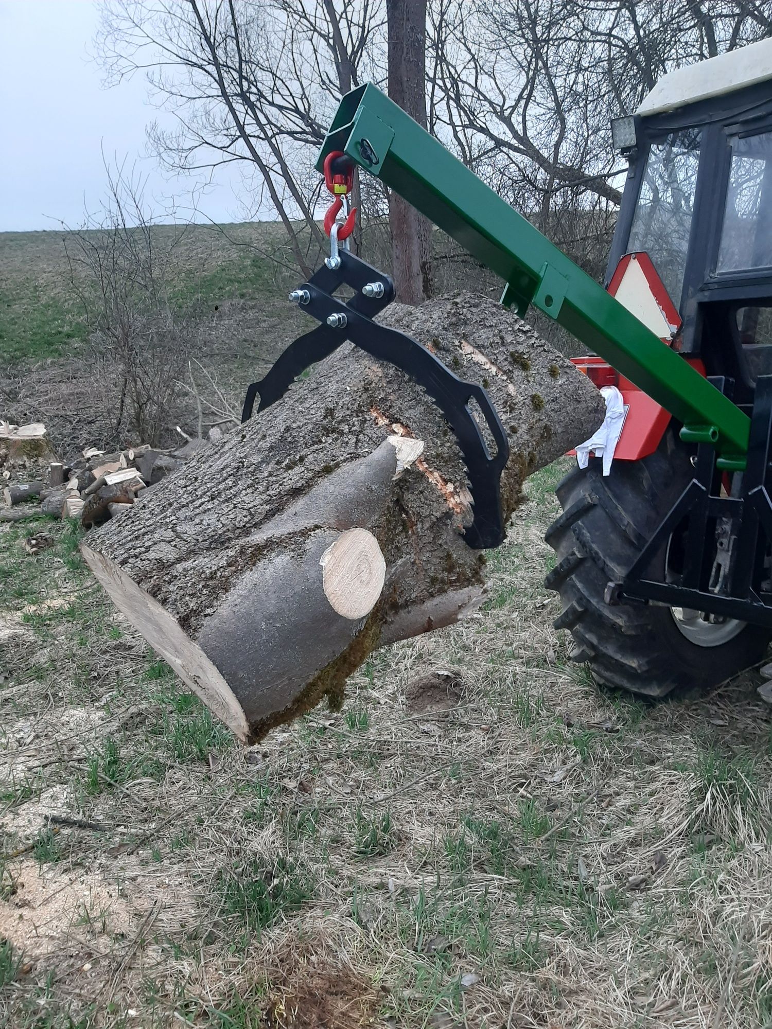 Podnośnik ładowacz maszt paleciak do drzewa big bag