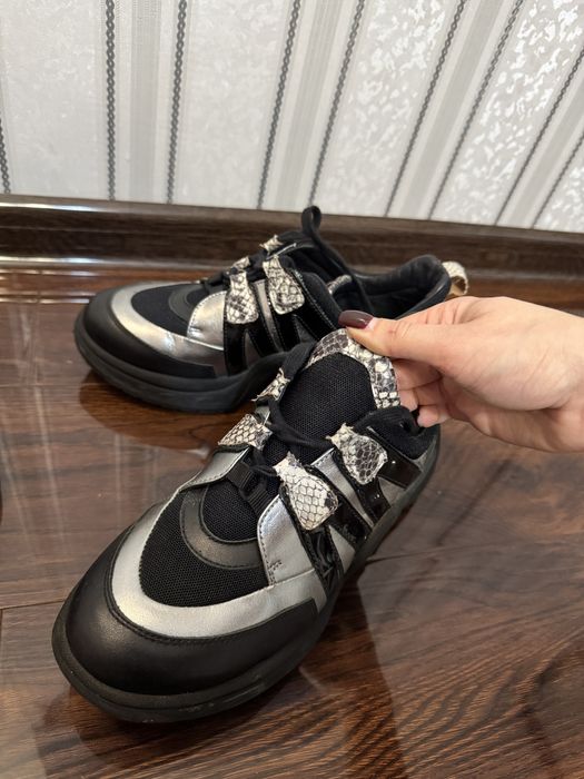 Кросівки в стилі LV Chanel