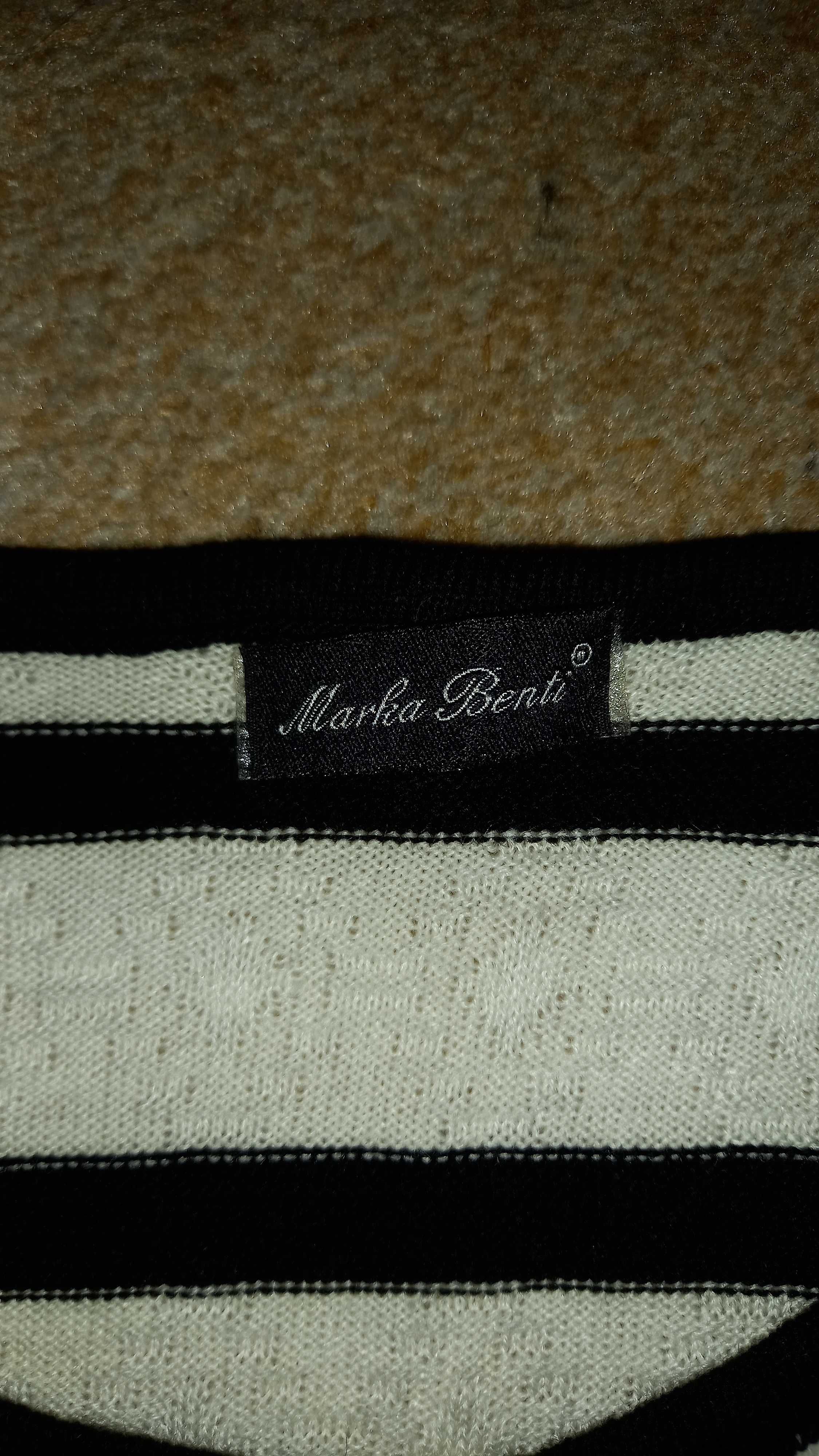 Sweter cienki, czarno -biały rękaw 3/4 roz. S- M